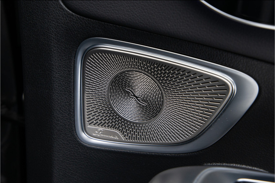 Mercedes-Benz C-Klasse 300 e AMG Line, Distronic, Burmester, 19" 2025