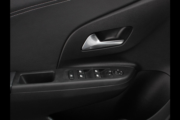 Opel Corsa 1.2 Turbo Hybrid 136pk Automaat GS Navigatie Apple Carplay/Android Auto Digitale Cockpit Camera Parkeer sensoren Airco Lichtmetalen Velgen Cruise Control