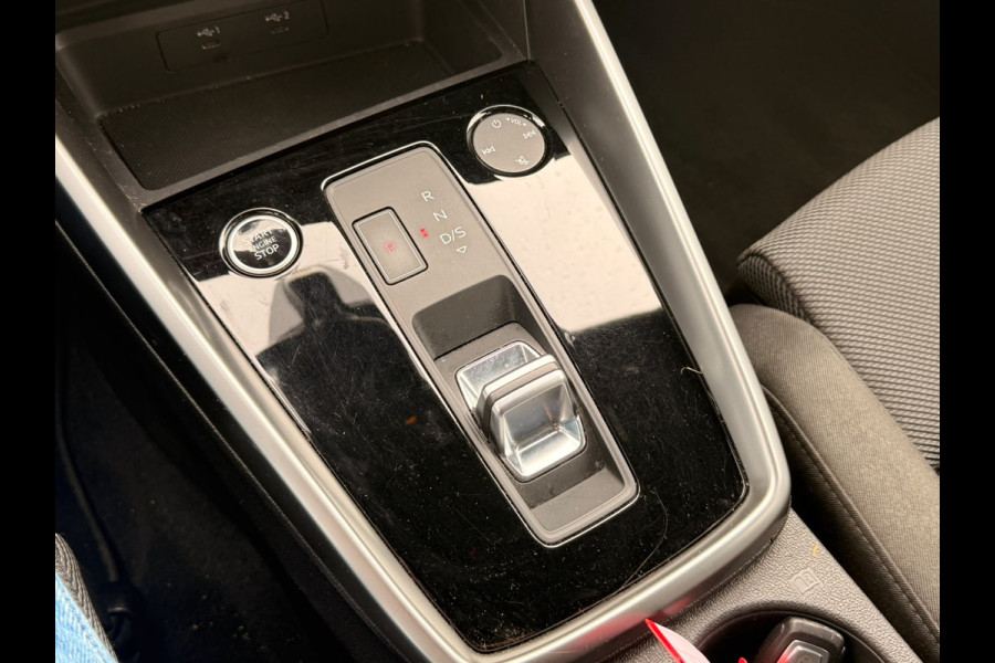 Audi A3 Sportback 30 TFSI Advanced edition | Adaptive Cruise Control | Navigatie | Apple Carplay | Parkeersensoren | LED | Climate Control | DAB |