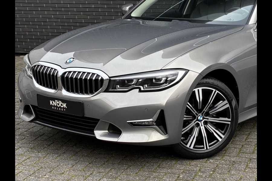 BMW 3 Serie Touring 318i Executive Luxury Line / Trekhaak / Elektrisch Verstelbare Sportstoelen / LED / 18 Inch / Leder / Hifi / Chrome Line / DAB / Parkeersensoren voor+achter