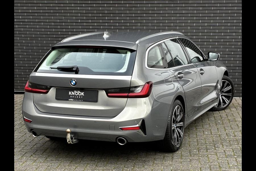 BMW 3 Serie Touring 318i Executive Luxury Line / Trekhaak / Elektrisch Verstelbare Sportstoelen / LED / 18 Inch / Leder / Hifi / Chrome Line / DAB / Parkeersensoren voor+achter
