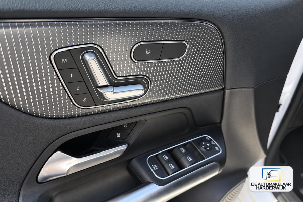 Mercedes-Benz B-Klasse 200 Business Solution Luxury | 1E EIGENAAR | 3/6/12MND GARANTIE | AUTOMAAT | LED | CRUISE | DAB | NAVI | CARPLAY | TREKHAAK |