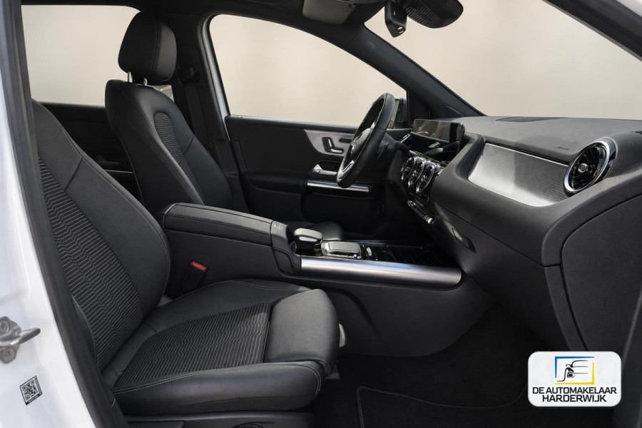 Mercedes-Benz B-Klasse 200 Business Solution Luxury | 1E EIGENAAR | 3/6/12MND GARANTIE | AUTOMAAT | LED | CRUISE | DAB | NAVI | CARPLAY | TREKHAAK |