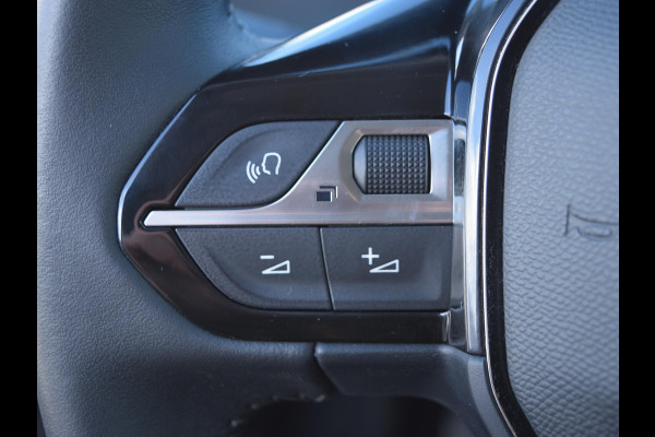 Peugeot 2008 1.2 PureTech Blue Lease Allure | 100 PK | NAVI | TREKHAAK | PARKEERSENSOREN MET CAMERA | CLIMATE CONTROL |