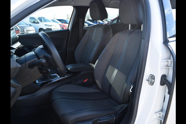Peugeot 2008 1.2 PureTech Blue Lease Allure | 100 PK | NAVI | TREKHAAK | PARKEERSENSOREN MET CAMERA | CLIMATE CONTROL |