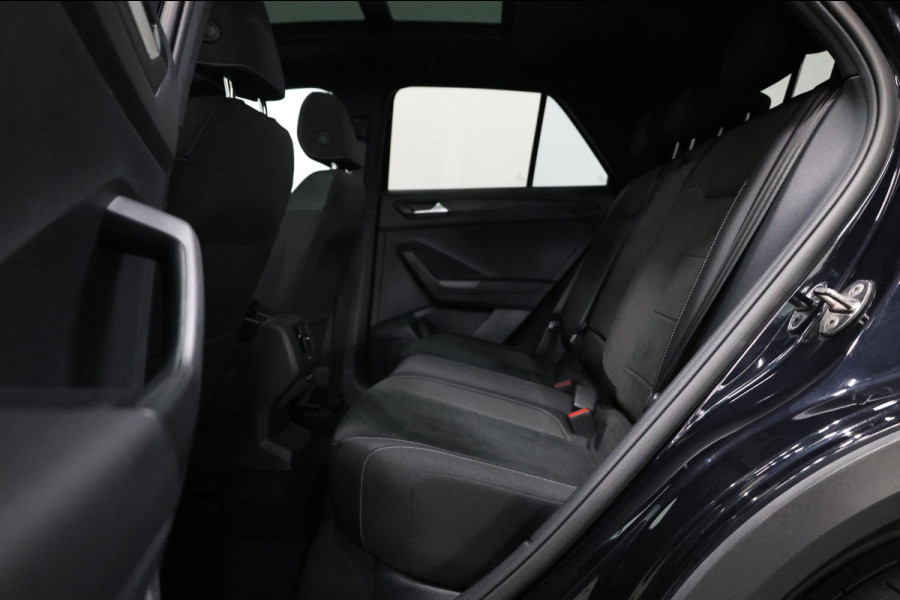 Volkswagen T-Roc 1.5 TSI R-Line BTW/LED/VIRTUAL/SFEER/PANORAMADAK/HALF LEER+S.VERWARMING+MASSAGE/18" LMV/CAM/ACC/12 MDN GARANTIE!