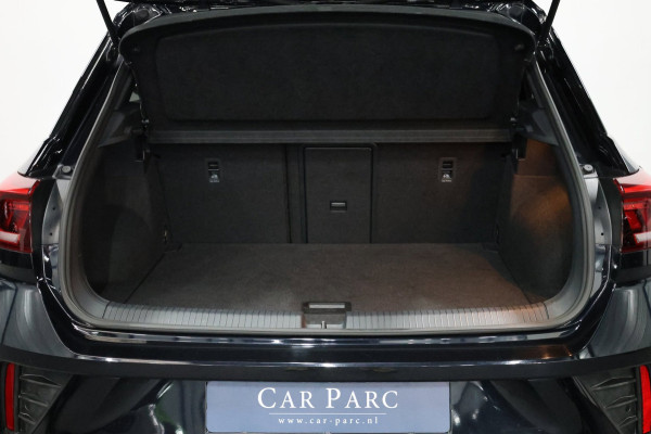 Volkswagen T-Roc 1.5 TSI R-Line BTW/LED/VIRTUAL/SFEER/PANORAMADAK/HALF LEER+S.VERWARMING+MASSAGE/18" LMV/CAM/ACC/12 MDN GARANTIE!