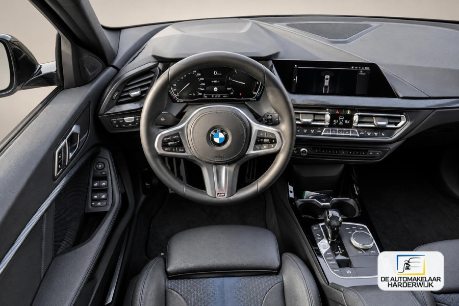 BMW 1-serie 116d Executive | AUTOMAAT | CARPLAY | LED | SFEERVERLICHTING | CRUISE |