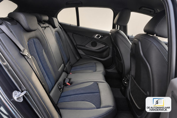 BMW 1-serie 116d Executive | AUTOMAAT | CARPLAY | LED | SFEERVERLICHTING | CRUISE |