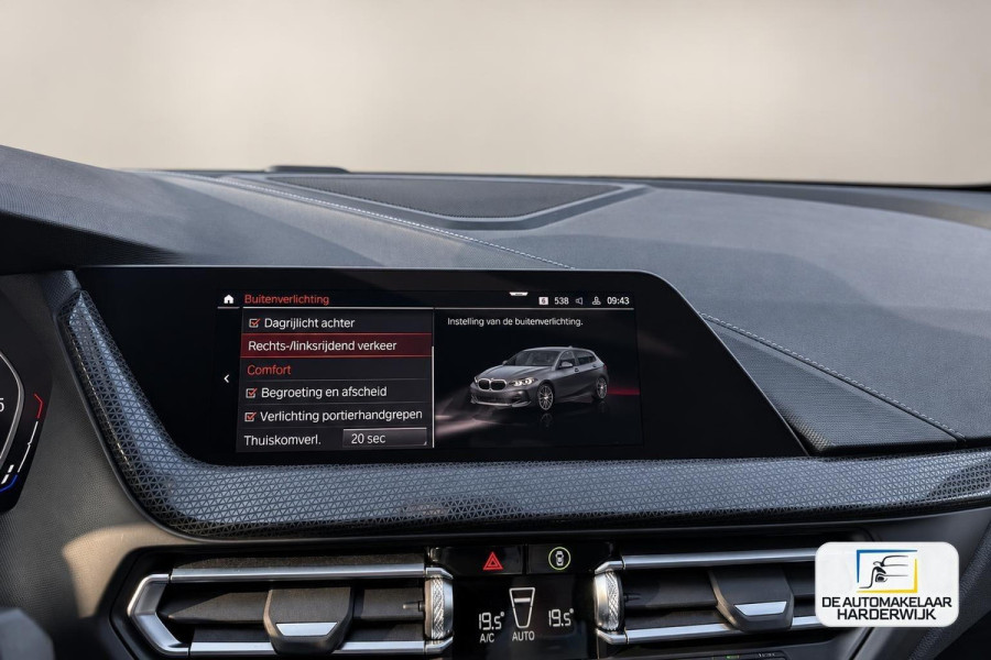 BMW 1-serie 116d Executive | AUTOMAAT | CARPLAY | LED | SFEERVERLICHTING | CRUISE |