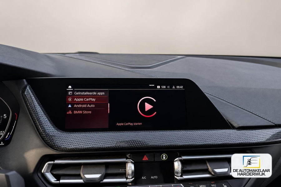 BMW 1-serie 116d Executive | AUTOMAAT | CARPLAY | LED | SFEERVERLICHTING | CRUISE |