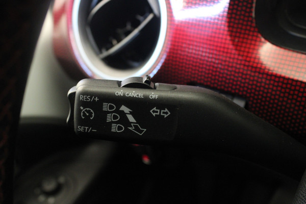 Volkswagen up! 1.0 TSI GTI