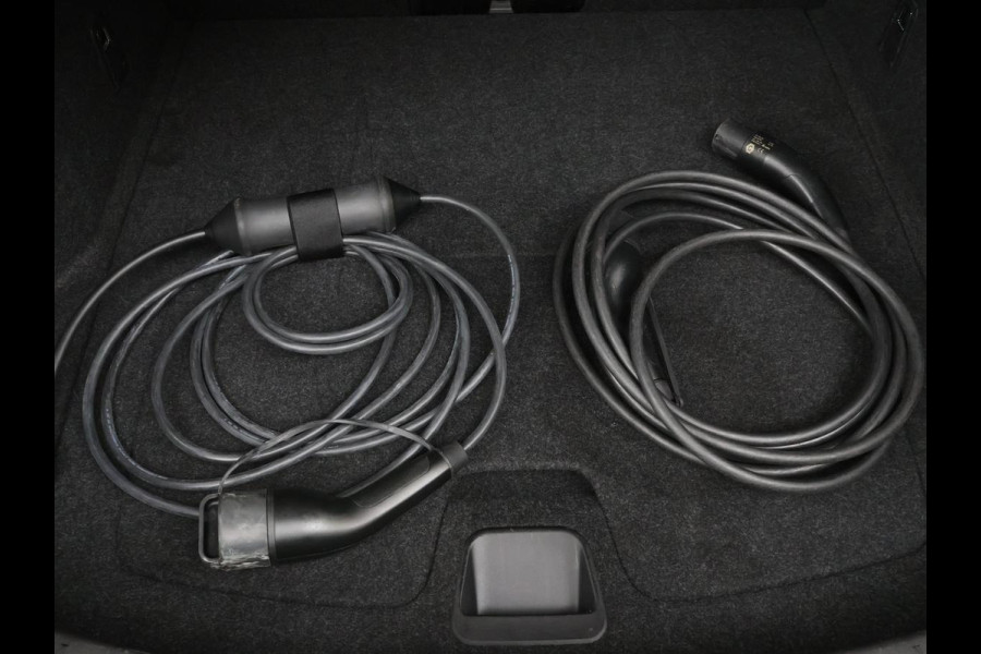 Polestar 2 Long Range Single Motor 78 kWh | SOH 91,2% | Cruise control | Memory | Stuur/stoelverwarming | Carplay | 360 camera | Park assist | Climate control