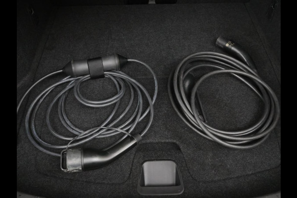 Polestar 2 Long Range Single Motor 78 kWh | SOH 91,2% | Cruise control | Memory | Stuur/stoelverwarming | Carplay | 360 camera | Park assist | Climate control