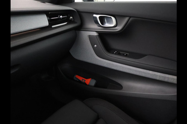 Polestar 2 Long Range Single Motor 78 kWh | SOH 91,2% | Cruise control | Memory | Stuur/stoelverwarming | Carplay | 360 camera | Park assist | Climate control