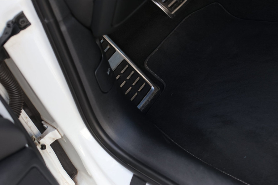 Audi A4 Avant 35 TFSI 3X S-Line *Led*Stoelverwarming*Ambienteverlichting*