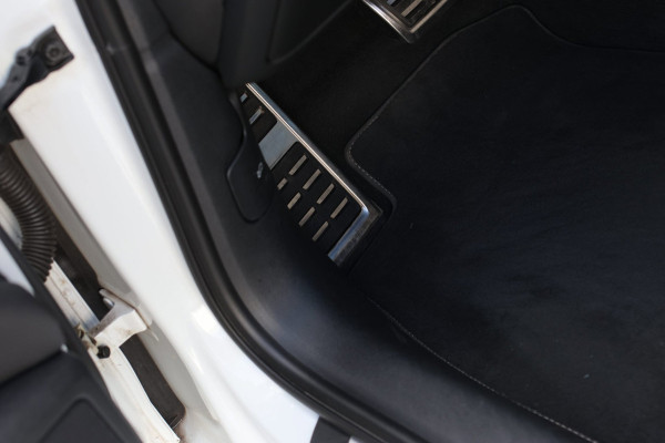 Audi A4 Avant 35 TFSI 3X S-Line *Led*Stoelverwarming*Ambienteverlichting*