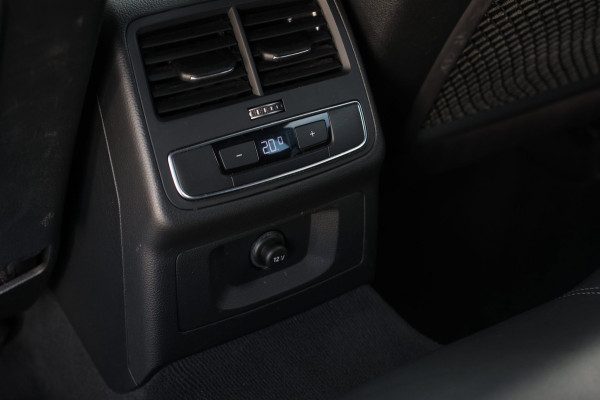 Audi A4 Avant 35 TFSI 3X S-Line *Led*Stoelverwarming*Ambienteverlichting*