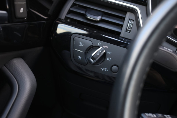 Audi A4 Avant 35 TFSI 3X S-Line *Led*Stoelverwarming*Ambienteverlichting*