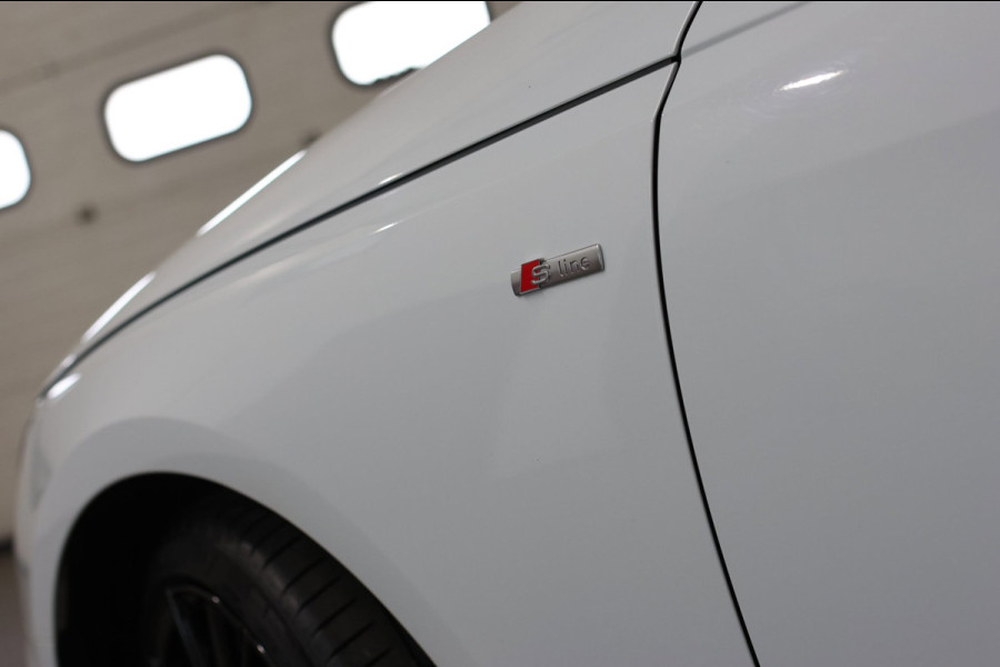 Audi A4 Avant 35 TFSI 3X S-Line *Led*Stoelverwarming*Ambienteverlichting*