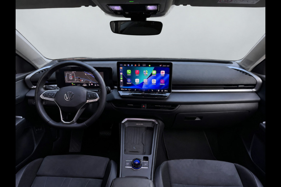 Volkswagen T-Roc 1.5 eTSI 150PK DSG STYLE ALCANTARA/IQ.LIGHT/TREKHAAK