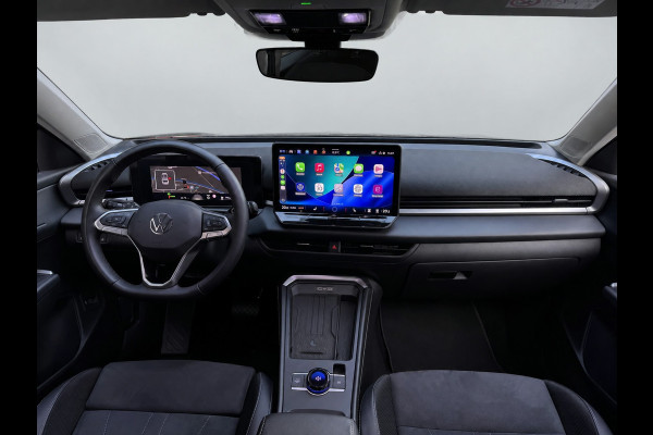 Volkswagen T-Roc 1.5 eTSI 150PK DSG STYLE ALCANTARA/IQ.LIGHT/TREKHAAK