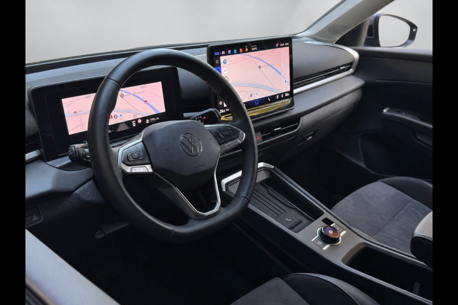 Volkswagen T-Roc 1.5 eTSI 150PK DSG STYLE ALCANTARA/IQ.LIGHT/TREKHAAK