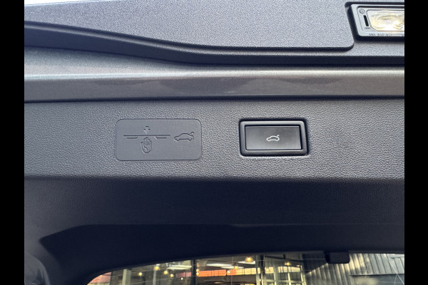 Volkswagen T-Roc 1.5 eTSI 150PK DSG STYLE ALCANTARA/IQ.LIGHT/TREKHAAK