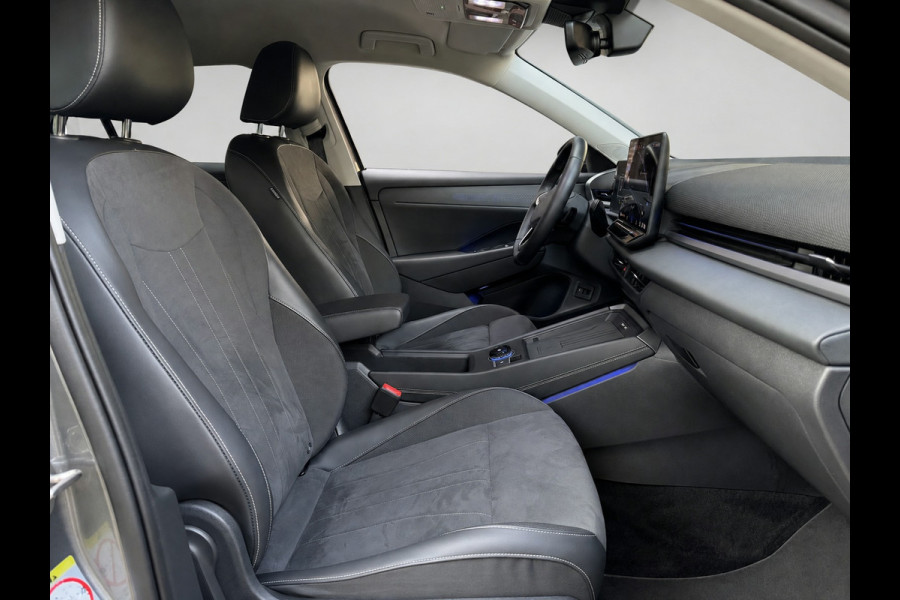 Volkswagen T-Roc 1.5 eTSI 150PK DSG STYLE ALCANTARA/IQ.LIGHT/TREKHAAK