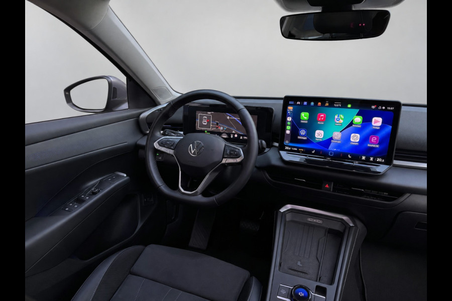 Volkswagen T-Roc 1.5 eTSI 150PK DSG STYLE ALCANTARA/IQ.LIGHT/TREKHAAK