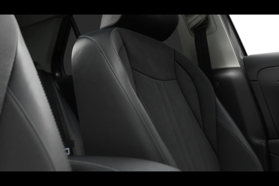 Volkswagen T-Roc 1.5 eTSI 150PK DSG STYLE ALCANTARA/IQ.LIGHT/TREKHAAK