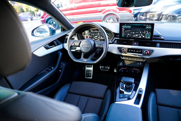 Audi A5 Sportback 40 TFSI S edition | Camera | S- Sportstoelen | Apple Carplay | Audi Pre-Sense | Digitaal Dashboard