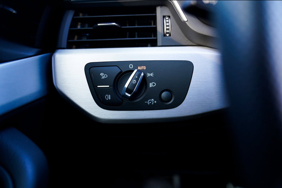 Audi A5 Sportback 40 TFSI S edition | Camera | S- Sportstoelen | Apple Carplay | Audi Pre-Sense | Digitaal Dashboard