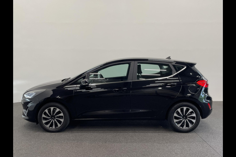 Ford Fiesta 1.0 EcoBoost 125pk Hybrid Titanium Navigatie Apple Carplay Android Auto Parkeersensoren achter Full LED Cruise Control Climate Control
