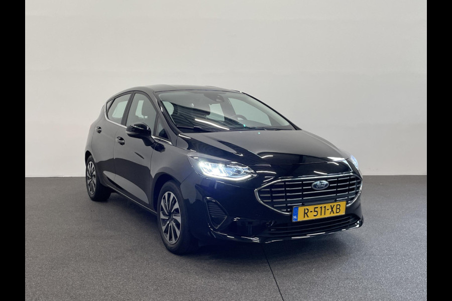 Ford Fiesta 1.0 EcoBoost 125pk Hybrid Titanium Navigatie Apple Carplay Android Auto Parkeersensoren achter Full LED Cruise Control Climate Control