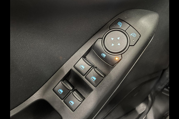 Ford Fiesta 1.0 EcoBoost 125pk Hybrid Titanium Navigatie Apple Carplay Android Auto Parkeersensoren achter Full LED Cruise Control Climate Control