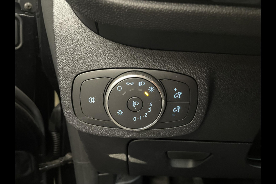 Ford Fiesta 1.0 EcoBoost 125pk Hybrid Titanium Navigatie Apple Carplay Android Auto Parkeersensoren achter Full LED Cruise Control Climate Control