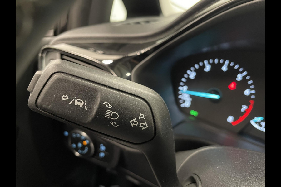 Ford Fiesta 1.0 EcoBoost 125pk Hybrid Titanium Navigatie Apple Carplay Android Auto Parkeersensoren achter Full LED Cruise Control Climate Control