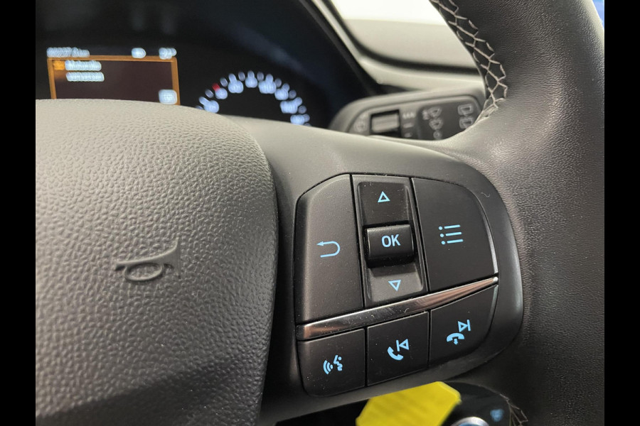 Ford Fiesta 1.0 EcoBoost 125pk Hybrid Titanium Navigatie Apple Carplay Android Auto Parkeersensoren achter Full LED Cruise Control Climate Control