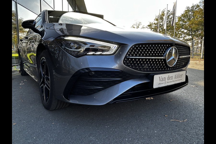 Mercedes-Benz CLA-Klasse 250e AMG // Panoramdadak // Keyless // Nightpakket // Camera // Carplay