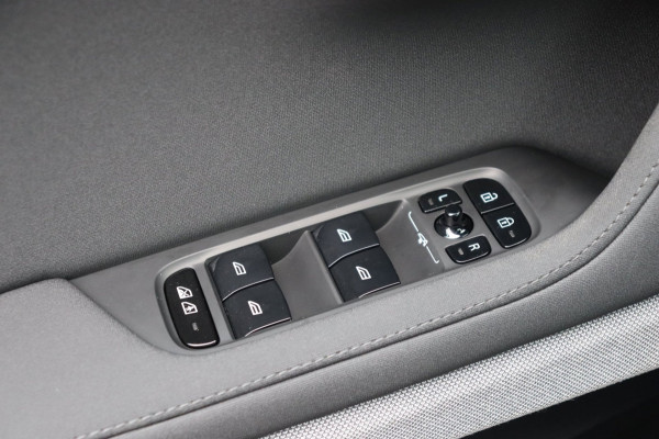 Polestar 2 Long Range Single Motor 78 kWh Org.NL Harman Kardon pano-dak rondom camera's SOH 95,13% el-st+mem+vw