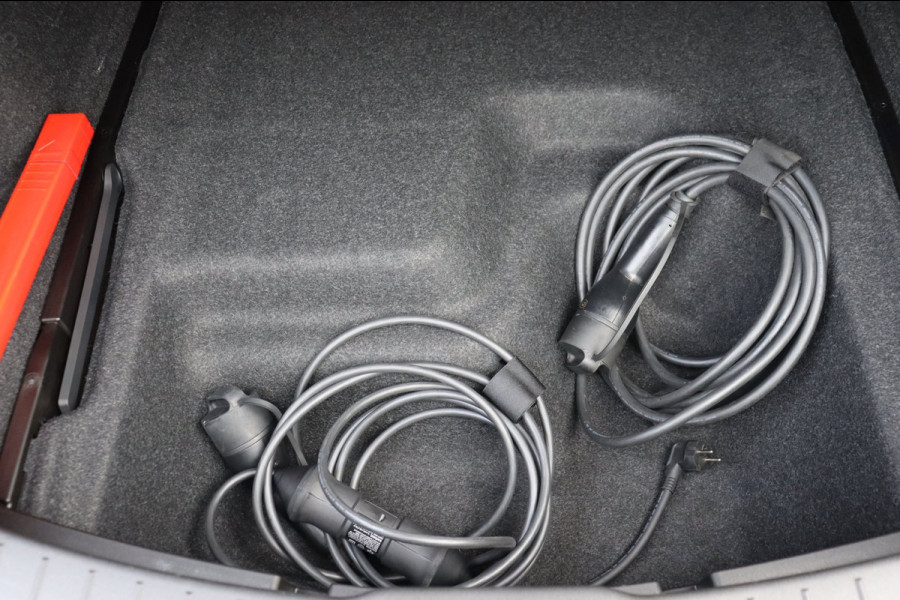 Polestar 2 Long Range Single Motor 78 kWh Org.NL Harman Kardon pano-dak rondom camera's SOH 95,13% el-st+mem+vw