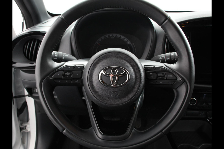 Toyota Aygo X 1.0 VVT-i S-CVT Automaat Trend Navigatie Apple Carplay/Android Auto Climate Control Cruise Control Adaptive 17"Lichtmetalen velgen Camera