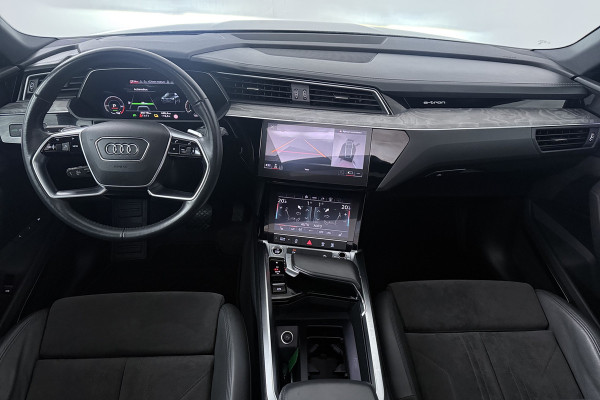 Audi e-tron 50 quattro S edition 71 kWh (PANORAMADAK, TREKHAAK, STOELVERWARMING, CAMERA, ELEKTR STOELEN)