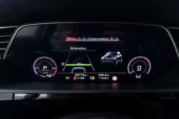 Audi e-tron 50 quattro S edition 71 kWh (PANORAMADAK, TREKHAAK, STOELVERWARMING, CAMERA, ELEKTR STOELEN)