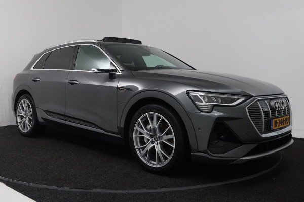 Audi e-tron 50 quattro S edition 71 kWh (PANORAMADAK, TREKHAAK, STOELVERWARMING, CAMERA, ELEKTR STOELEN)