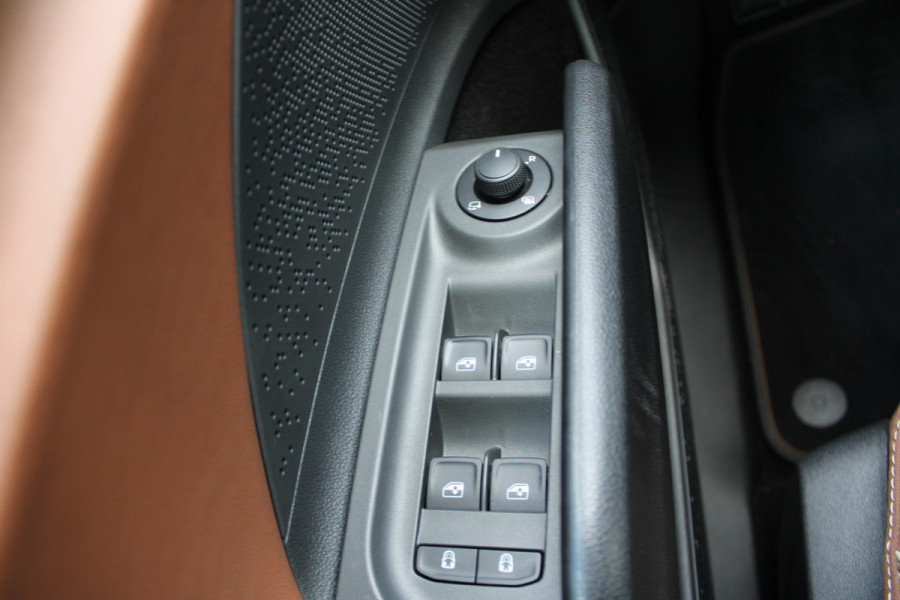 Škoda ENYAQ iV 80 First Edition | Trekhaak | Adaptieve cruise | Memory | Elek. achterklep