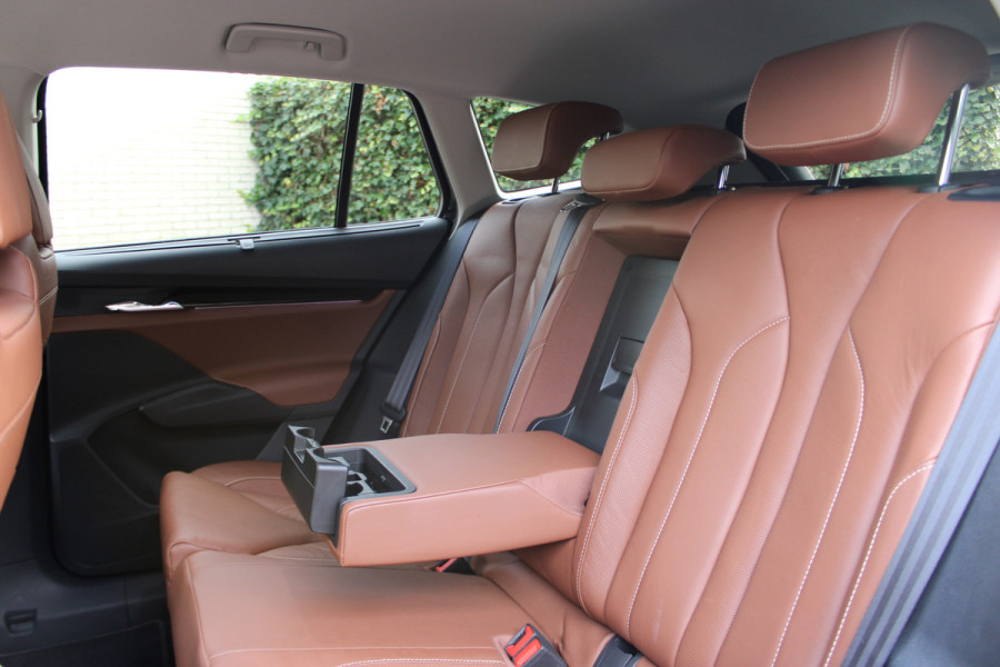 Škoda ENYAQ iV 80 First Edition | Trekhaak | Adaptieve cruise | Memory | Elek. achterklep