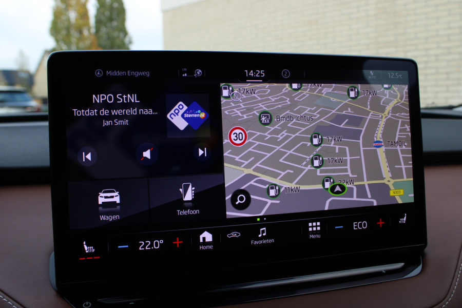 Škoda ENYAQ iV 80 First Edition | Trekhaak | Adaptieve cruise | Memory | Elek. achterklep