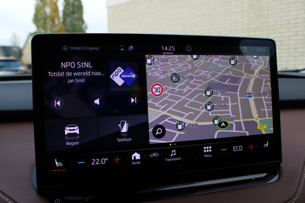 Škoda ENYAQ iV 80 First Edition | Trekhaak | Adaptieve cruise | Memory | Elek. achterklep